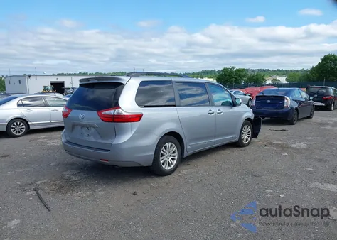 2017 Toyota Sienna Xle 8 Passenger z USA, uszkodzony, nr VIN 5TDYZ3DC9HS819788